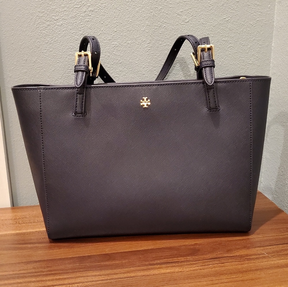 EUC Tory Burch "York" Shoulder Bag (NAVY)